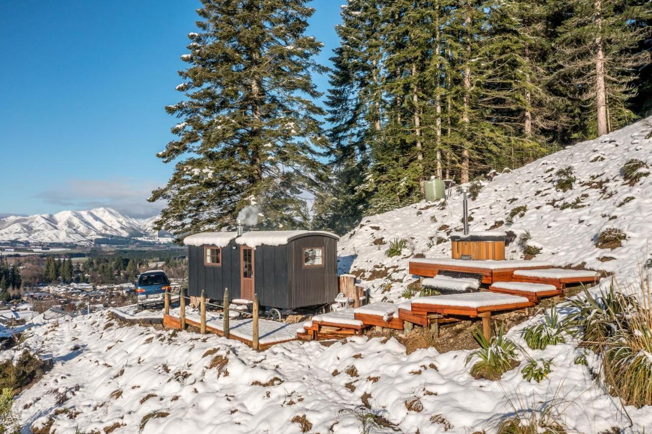 The Shepherds Hut - boutique retreat. Hanmer Springs Extérieur photo