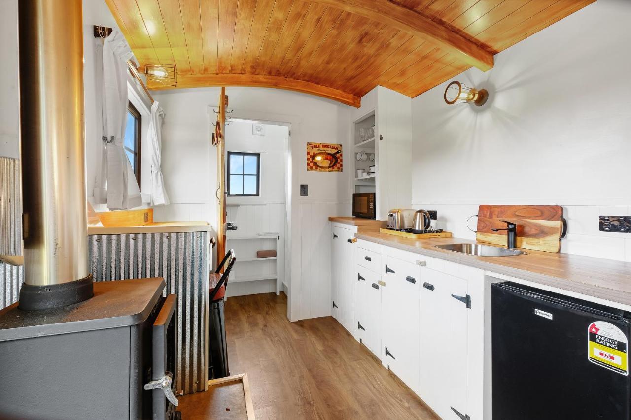 The Shepherds Hut - boutique retreat. Hanmer Springs Extérieur photo